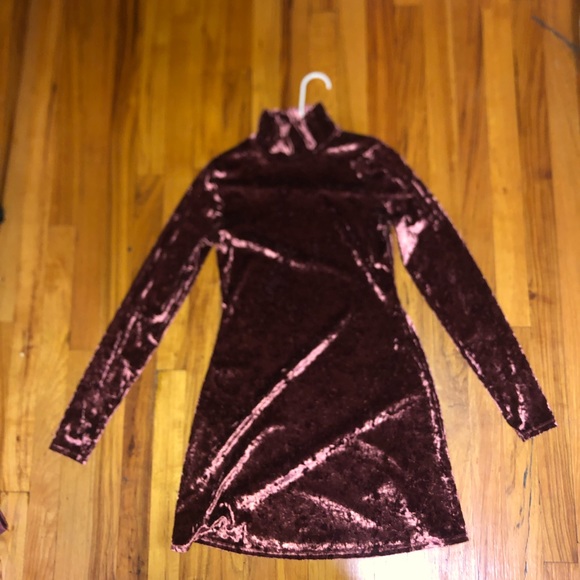 Urban Outfitters Dresses & Skirts - Crushed velvet dress